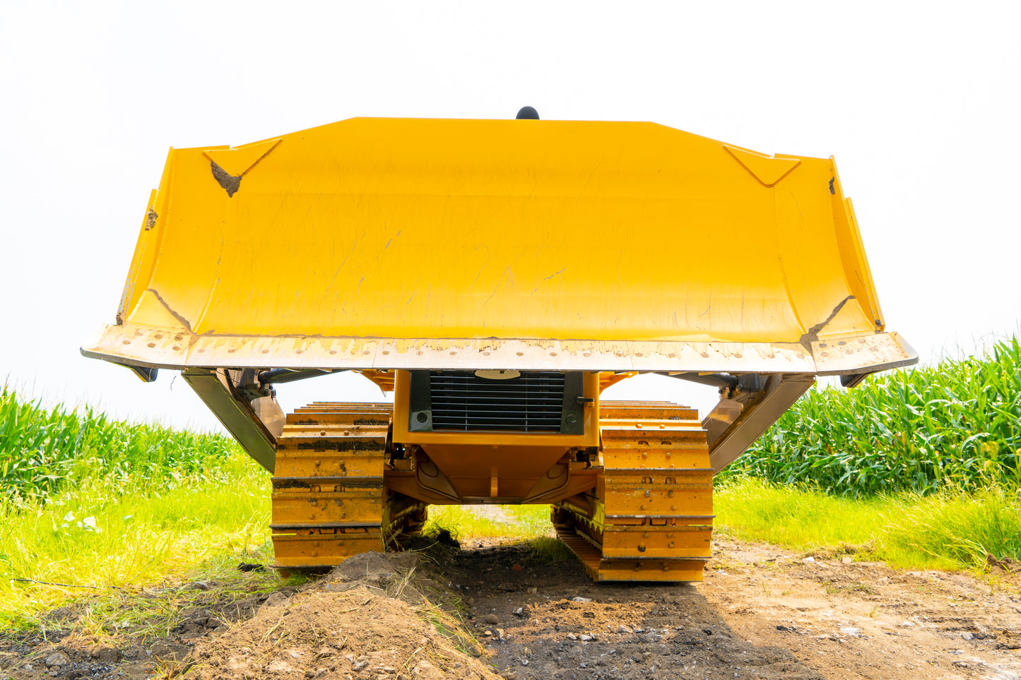 HW24D large bulldozer.