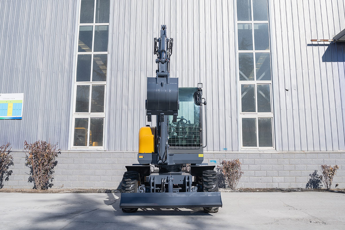 HWL40 wheeled excavator.