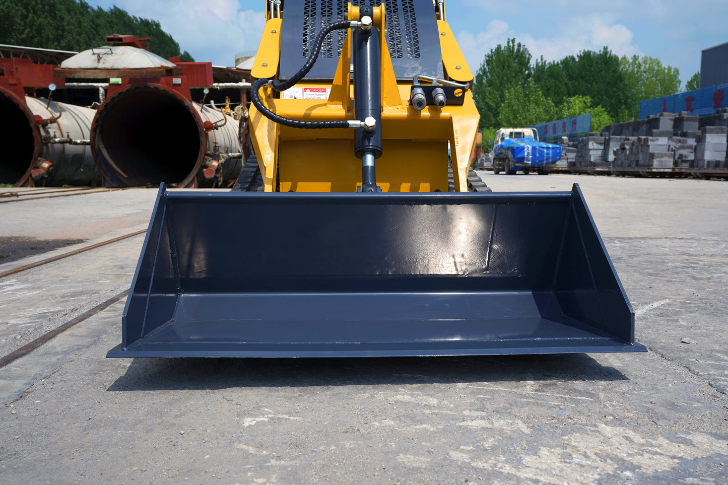 HW-T360 skid steer loader.