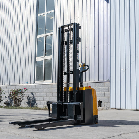 HW2T stacker truck,
