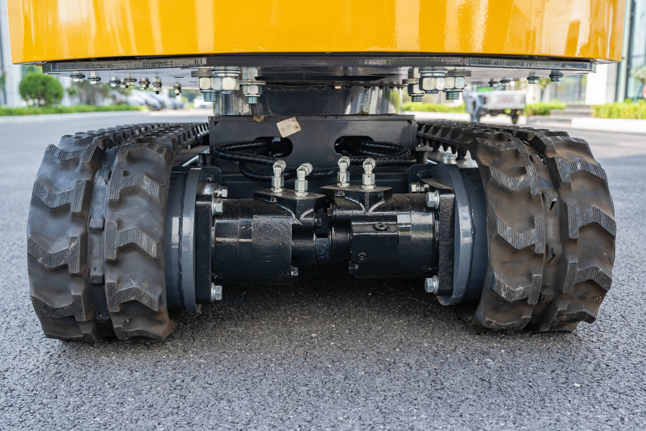 HENGWANG 1.5 Ton Mini Excavator | 15 HP Compact Digger with 2700mm Digging Radius
