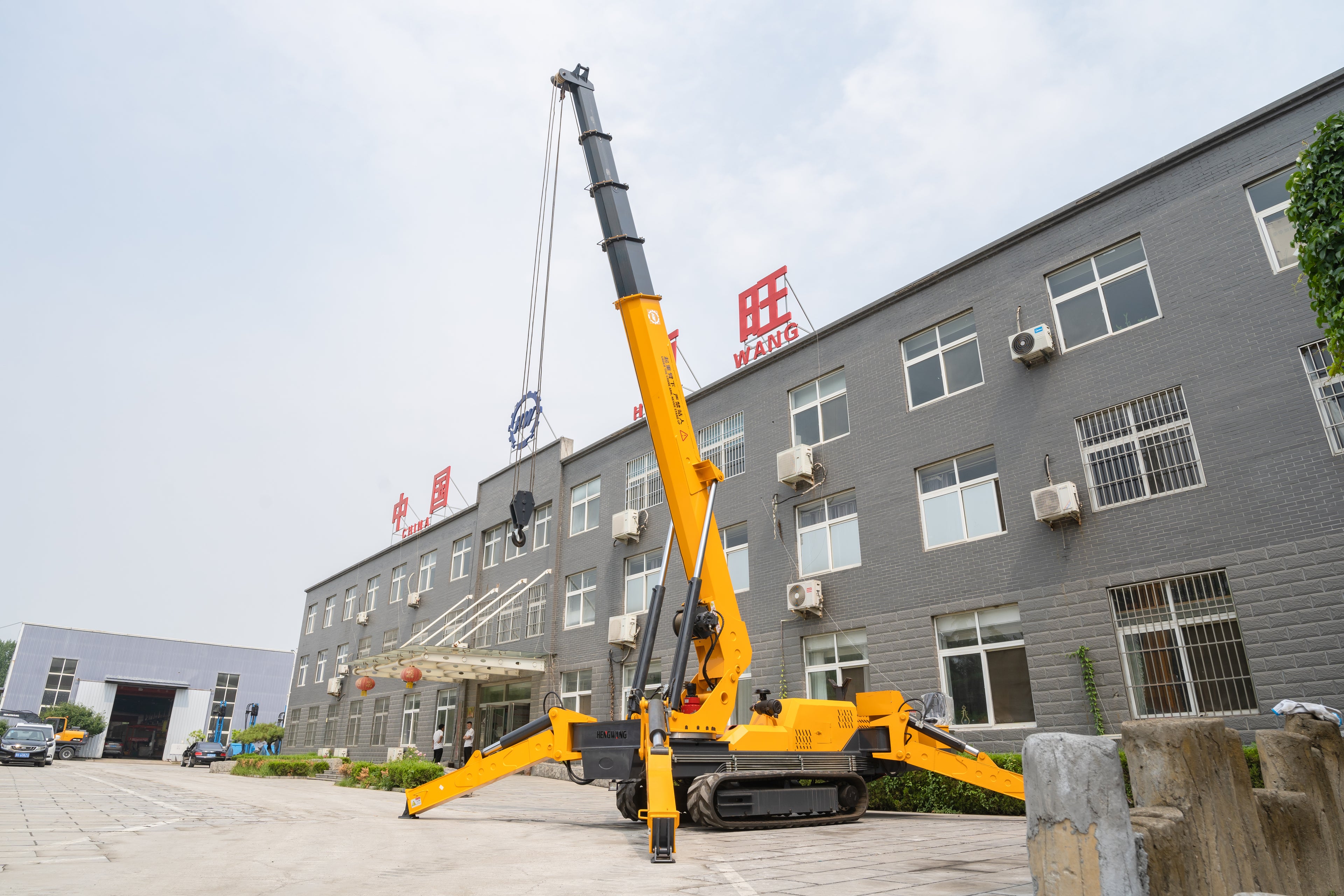 HW1000 Spider Crane.