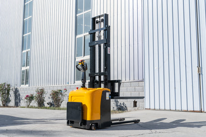 HW2T stacker truck,