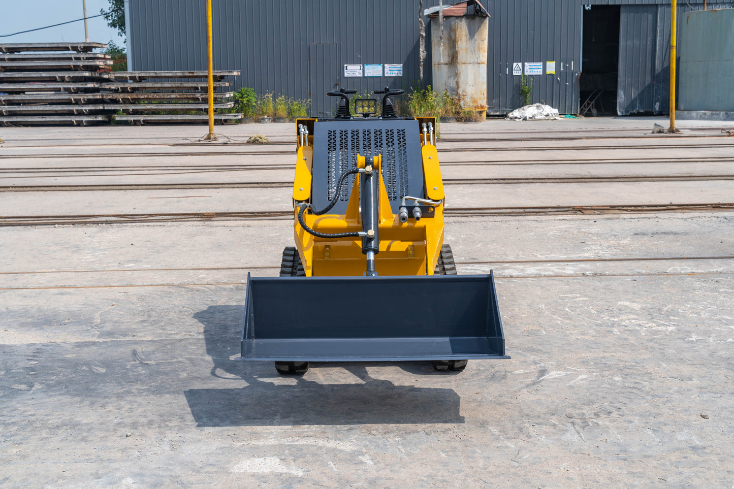 HW-T360 skid steer loader.