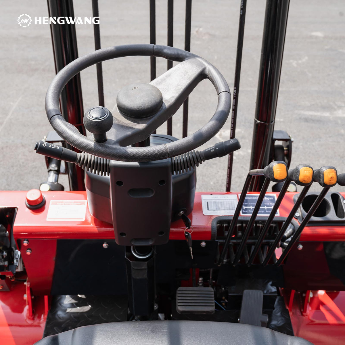 4400 lb electric forklift steering wheel and hydraulic control levers