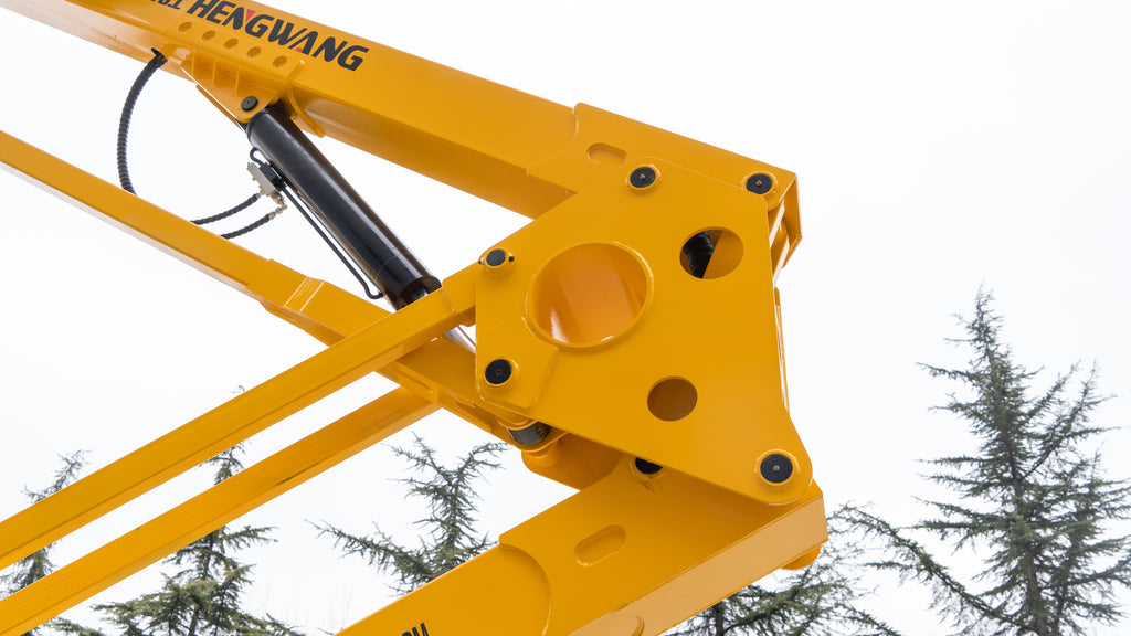 16-meter self-propelled articulated boom lift platform.