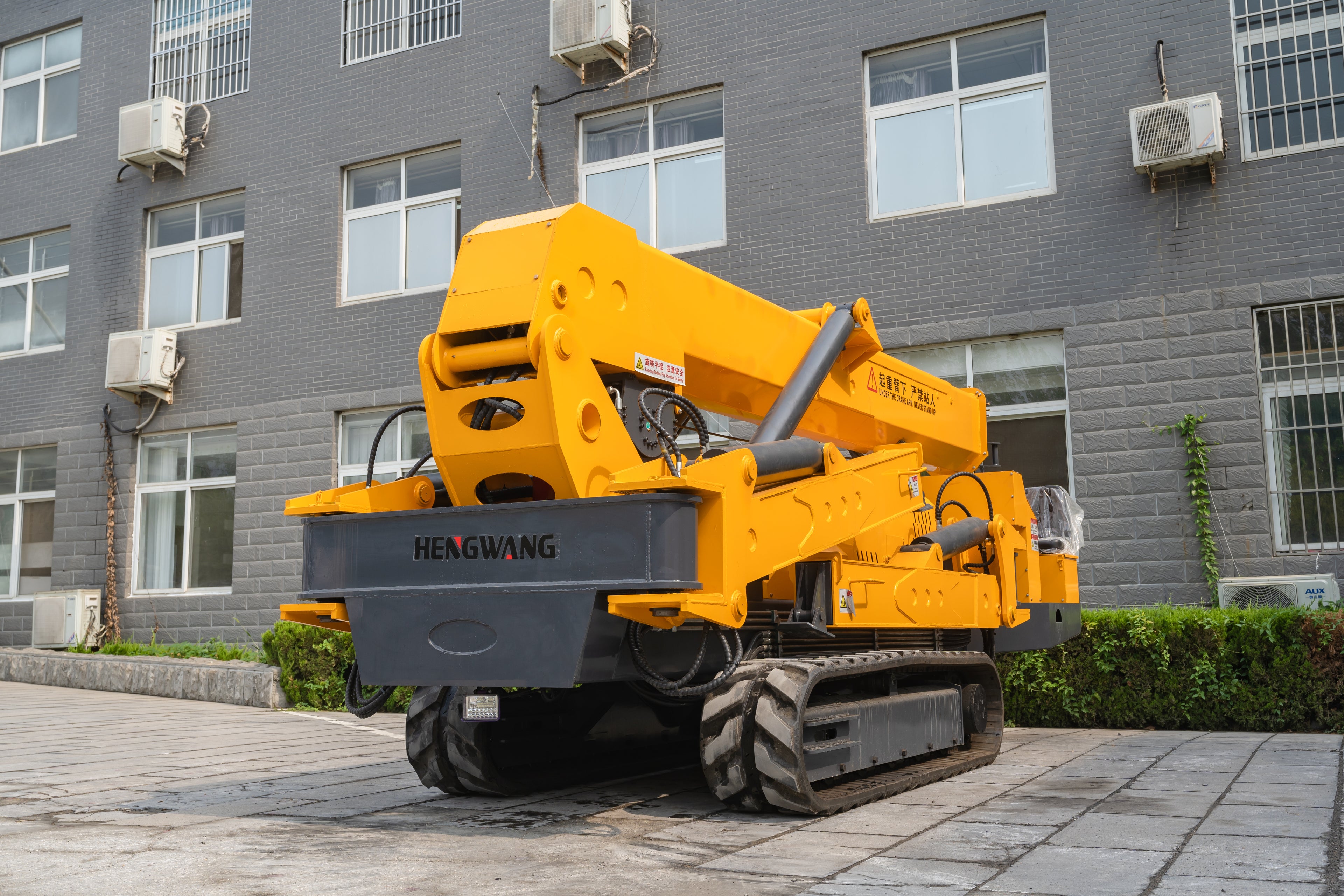 HW1000 Spider Crane.