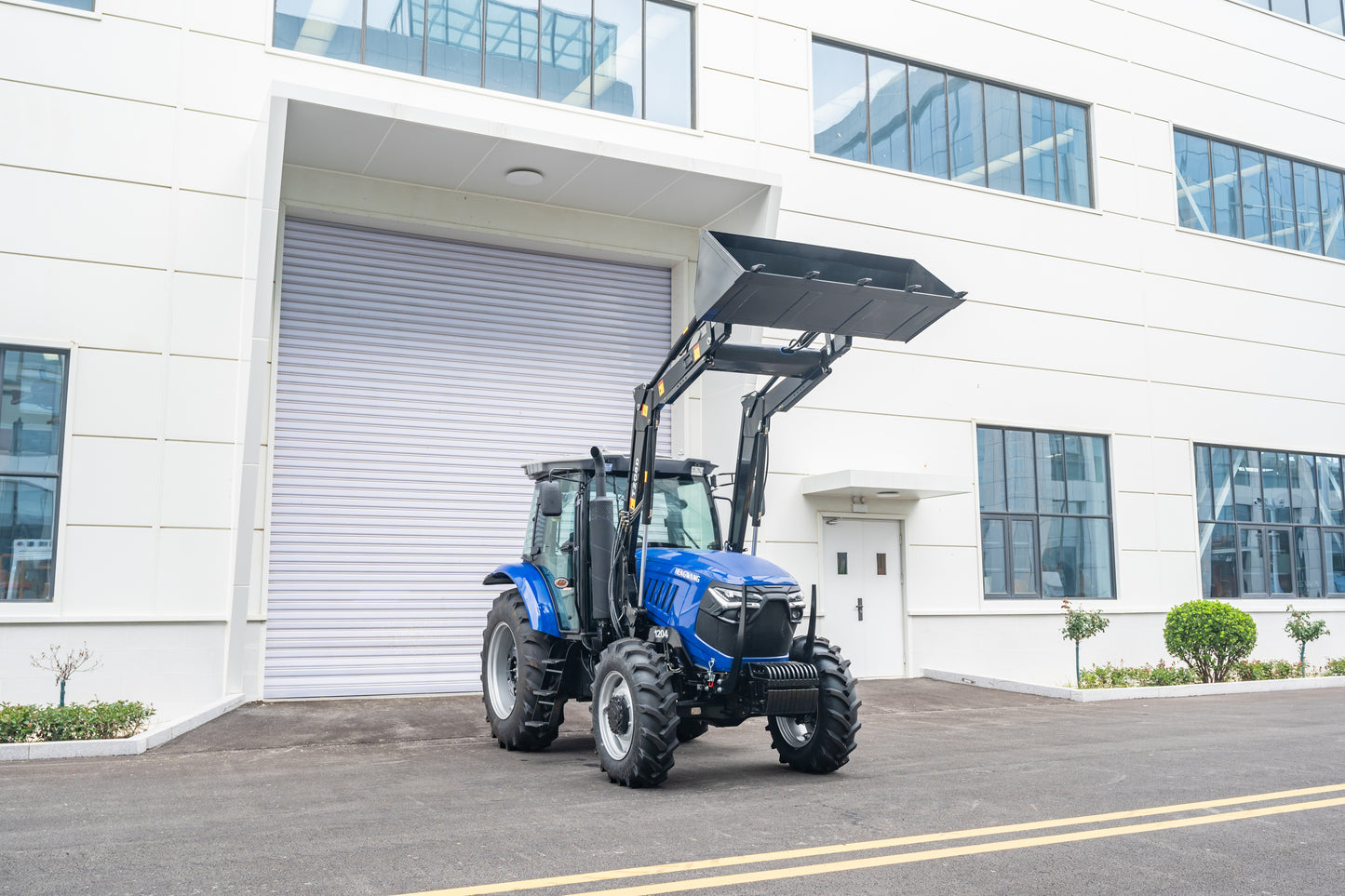 HW1204 tractor,