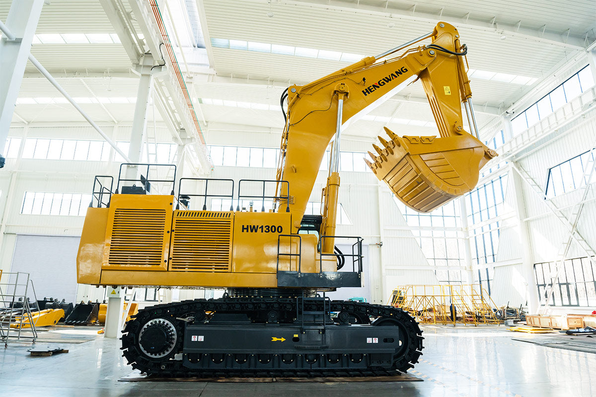 HW1300D large excavator.