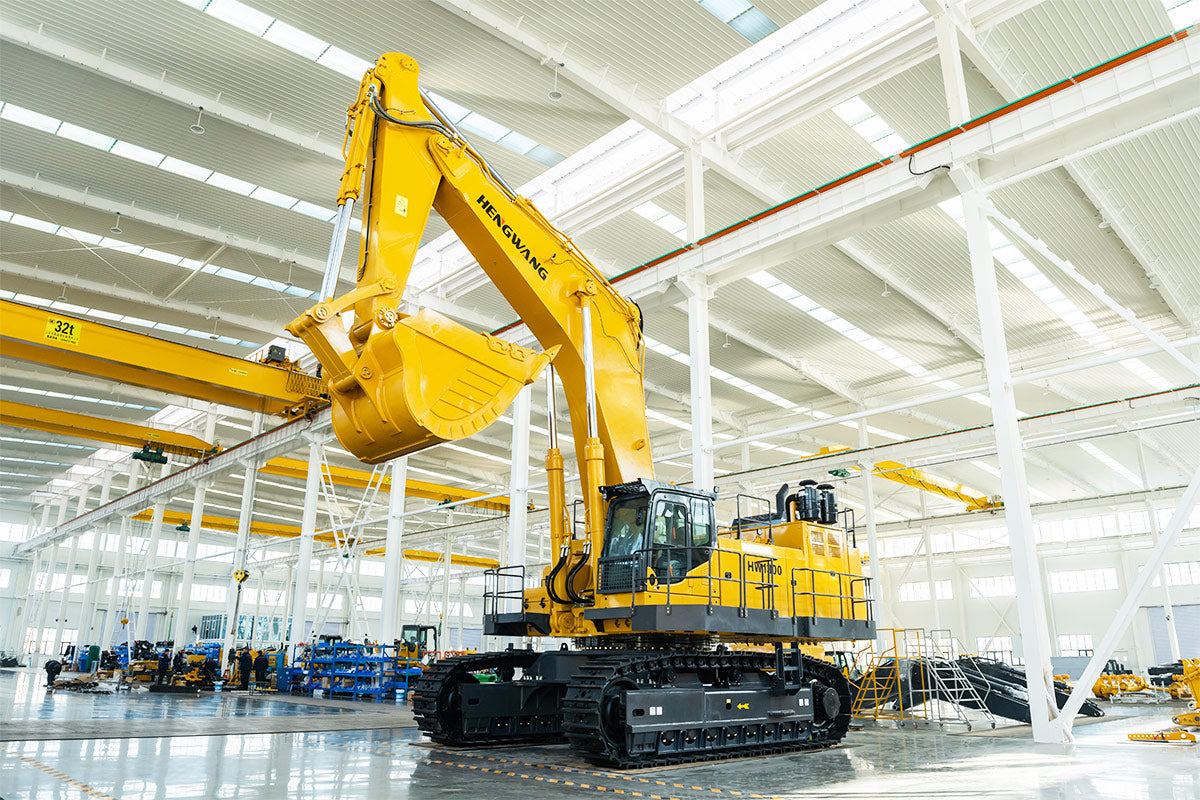 HW1300D large excavator.