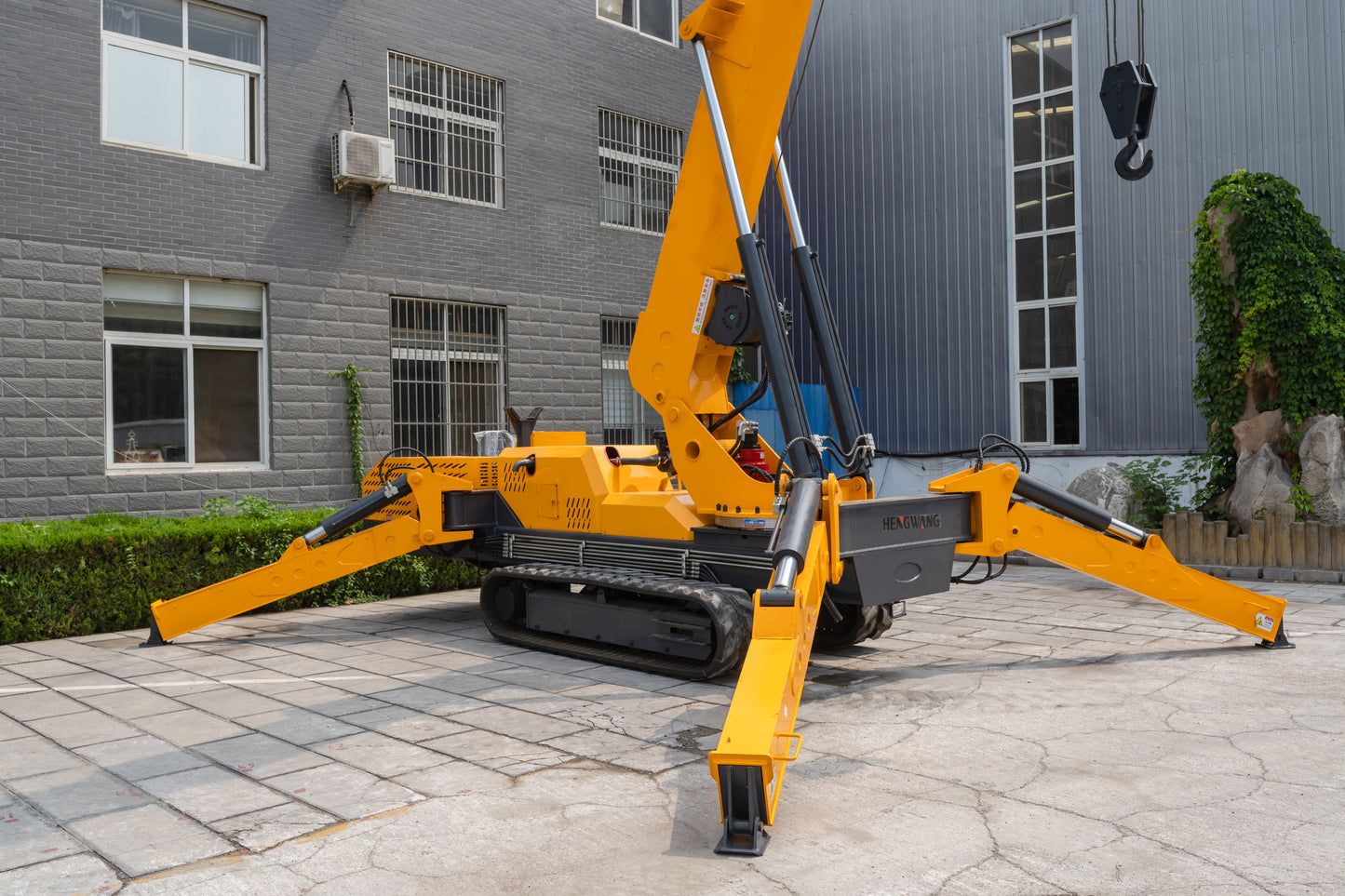 HW1000 Spider Crane.